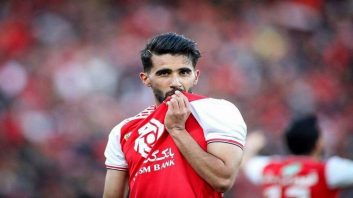 به ادعای یک‌ سایت عراقی ، بشار رسن هافبک پرسپولیس ، پس از درخشش در لیگ قهرمانان آسیا ، به عنوان نامزد بهترین بازیکن سال آسیا انتخاب شده است.