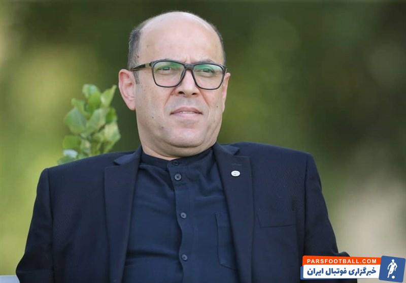 احمد سعادتمند با انتشار پستی در اینستاگرام خطاب به مسئولان استقلال گفت :خواستید مرا در مقابل هواداران قرار دهید ، غافل از اینکه من خودم از هواداران استقلال هستم ، این نامردی را تمام کنید.