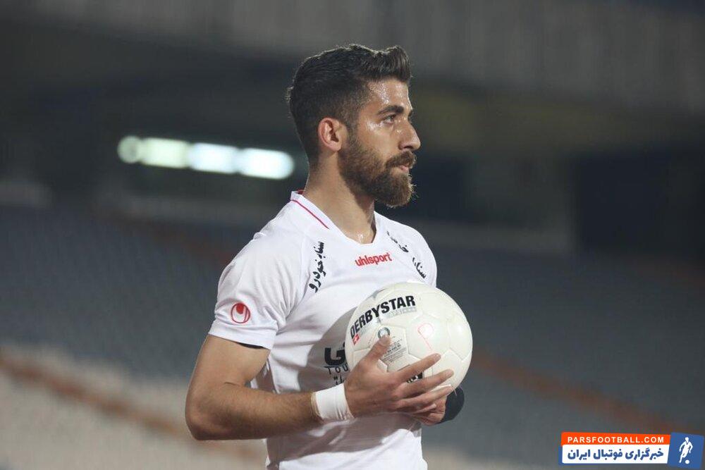 بعد از جدایی شجاع خلیل زاده از پرسپولیس ، گزینه های جدیدی برای حضور در پرسپولیس معرفی شده اند که جدید ترین آن ها فرشاد فرجی ، مدافع شهرخودرو مشهد است.