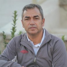 محمود کلهر ، پیشکسوت پرسپولیس درباره شرایط باشگاه گفت : امیدوارم هر چه سریع تر مدیرعامل تیم انتخاب شود ، از یحیی تشکر می کنم که آرامش تیم را حفظ کرد.