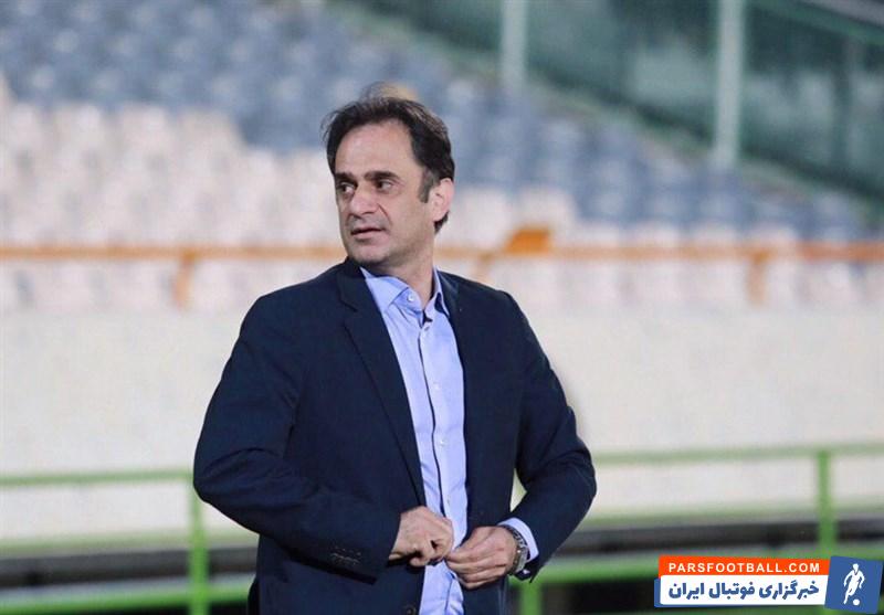 دکتر نوروزی ، پزشک استقلال در چند فصل اخیر ، درباره شایعه بازگشتش به استقلال گفت : عکس منتشر شده از من و فکری برای چند وقت پیش است و بازگشتم به استقلال صحت ندارد.