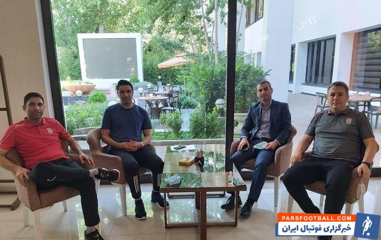 در این نشست با جواد نکونام که مهدی خراطی، رییس دپارتمان تیمهای ملی هم در آن حضور داشت حاضران درباره موضوعات مختلف تبادل نظر کردند.