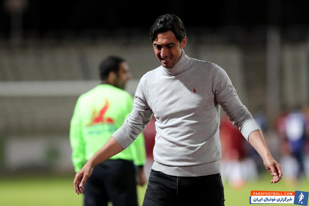 شهرخودرو مهدی رحمتی کنار خط تحت فشار بدون شک قادر به تصمیم گیری های خوب نیست؛ او از همه مهمتر قادر به اصلاح رفتارهای اشتباه حریف نیست.