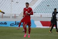 سعید مهری ستاره جوان تراکتور پس از منفی شدن تست کرونایش به اردوی تیمش برای بازی با سپاهان اضافه شد اما نتوانست مانع از شکست شود.