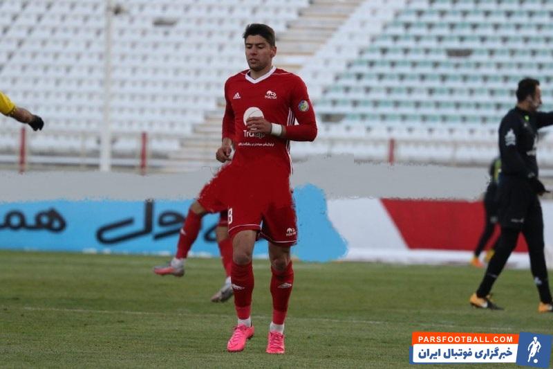 سعید مهری ستاره جوان تراکتور پس از منفی شدن تست کرونایش به اردوی تیمش برای بازی با سپاهان اضافه شد اما نتوانست مانع از شکست شود.