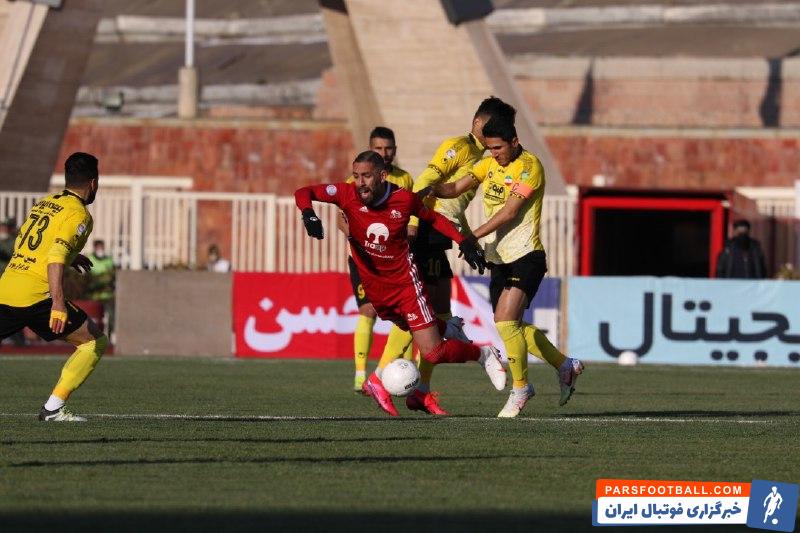 سپاهان موفق شد در روزی که کمترین موقعیت را به تراکتور داد، در خانه این تیم یک برد ارزشمند را کسب کند.