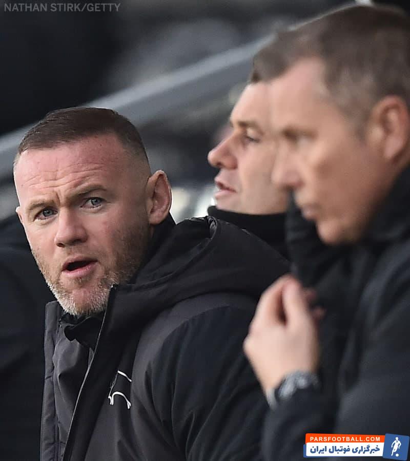 وین رونی با دربی کانتی در گام نخست در ورزشگاه خانگی خود پراید پارک استادیوم، به مصاف تیم وی کامب رفت.