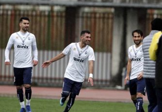 ملوان موفق شد با گل میعاد یزدانی اولین برد فصل خود را در دربی گیلان به دست بیاورد تا برای آینده با امیدواری بیشتری کار را دنبال کند.