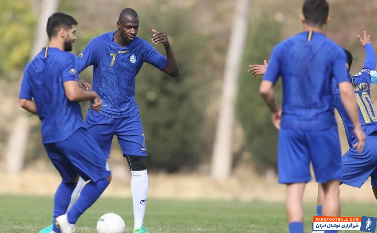 دیاباته اگرچه کمی دیر به تمرینات استقلال اضافه شد و از نظر بدنی هنوز شرایط ایده آل را به دست نیاورده اما با تلاش زیاد آماده حضور در مسابقات میشود.