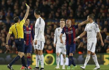 خاویر ماسکرانو، بازیکن آرژانتینی سابق بارسلونا، رسما از دنیای فوتبال خداحافظی کرد. اوج درخشش او در دوران حرفهای، زمانی بود که در بارسلونا حضور داشت.