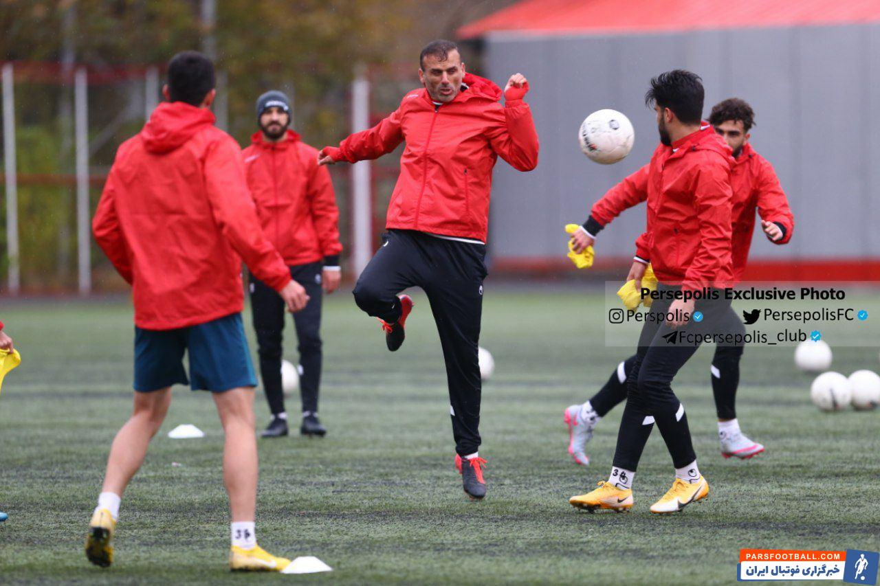 آخرین تمرین پرسپولیس پیش از بازی هفته چهارم لیگ برتر در برابر تیم شهرخودرو مشهد عصر امروز در هوای بارانی تهران برگزار شد و بازیکنان پرسپولیس پس از این بازی به اردوی پیش از بازی رفتند .