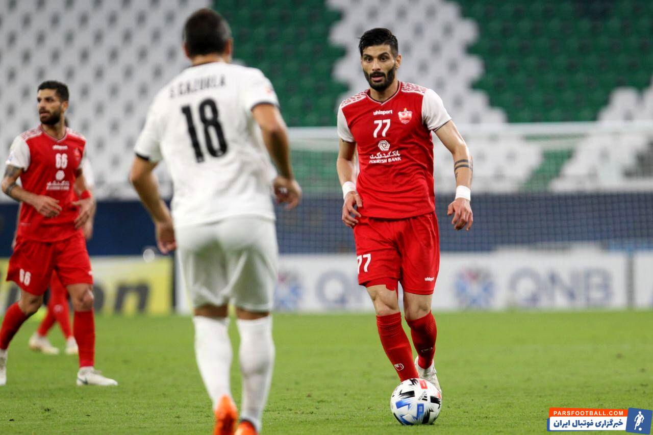 سعید آقایی در رابطه با شایعات درگیری اش با امیر قلعه نویی پیش از بازی پرسپولیس با گل گهر گفت : خوش و بش گرمی با امیرخان داشتم و معنای این شایعات را نمی فهمم .