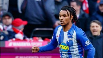 در هفته هفتم بوندسلیگا آلمان دیدار تیم های لورکوزن و گلادباخ با برتری تیم لورکوزن همراه بود . والنتینو لاتزارو در این بازی یک گل عقربی فوق العاده برای گلادباخ به ثمر رساند.