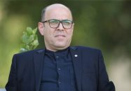 احمد سعادتمند مدیرعامل سابق استقلال در واکنش به صحبت های خلیل زاده در برنامه فوتبال برتر گفت : آقای خلیل زاده شما سود قرض هایتان به استقلال را گرفتید . من مدارکی را به رسانه ها ندادم