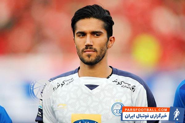سید حسین حسینی دروازه بان تیم استقلال ، عکسی را از خودش در کنار آرش برهانی ، آقای گل و اسطوره استقلالی ها در فضای مجازی منتشر کرد .