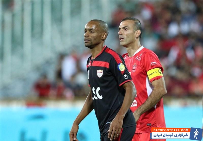 لوسیانو پریرا ، مهاجم تیم فوتبال فولاد خورستان در بازی با استقلال گل دوم تیمش را زد تا با ۸۲ گل در کنار لوسیانو ادینیو در ۲در جدول گلزن ترین خارجی های لیگ ایران قرار بگیرد.