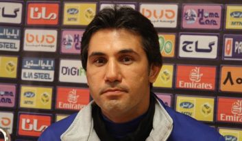 عباس آقایی پیشکسوت پرسپولیس درباره نقاط ضعف سرخپوشان گفت : پرسپولیس در خط دفاع و حمله نیاز به تقویت دارد ، مهدی عبدی خوب است ولی نه برای ترکیب اصلی .