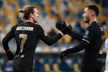 گریزمن و دست ؛ بارسلونا