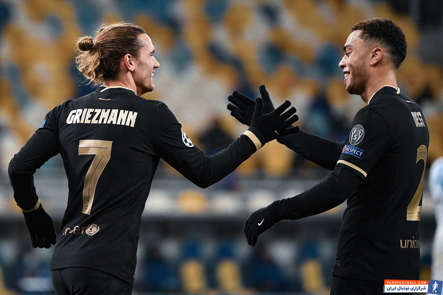 گریزمن و دست ؛ بارسلونا