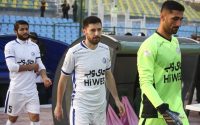 در بازی امروز تیم های استقلال و پیکان ، محمد رشید مظاهری ، دروازه بان جدید ابی پوشان برای دومین هفته متوالی موفق شد که کلین شیت کند .