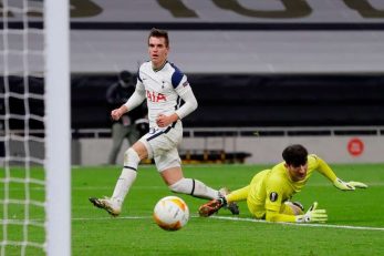 درخشش علیرضا بیرانوند مقابل تاتنهام در لیگ اروپا