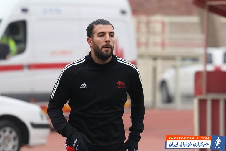 گفتنی است که محمدرضا خانزاده یکی از یاران ثابت خط دفاعی تیم تراکتور بود و نبود او در هفته های اخیر کاملا احساس می شود....‌‌‌‌‌‌‌‌‌‌‌‌‌‌
