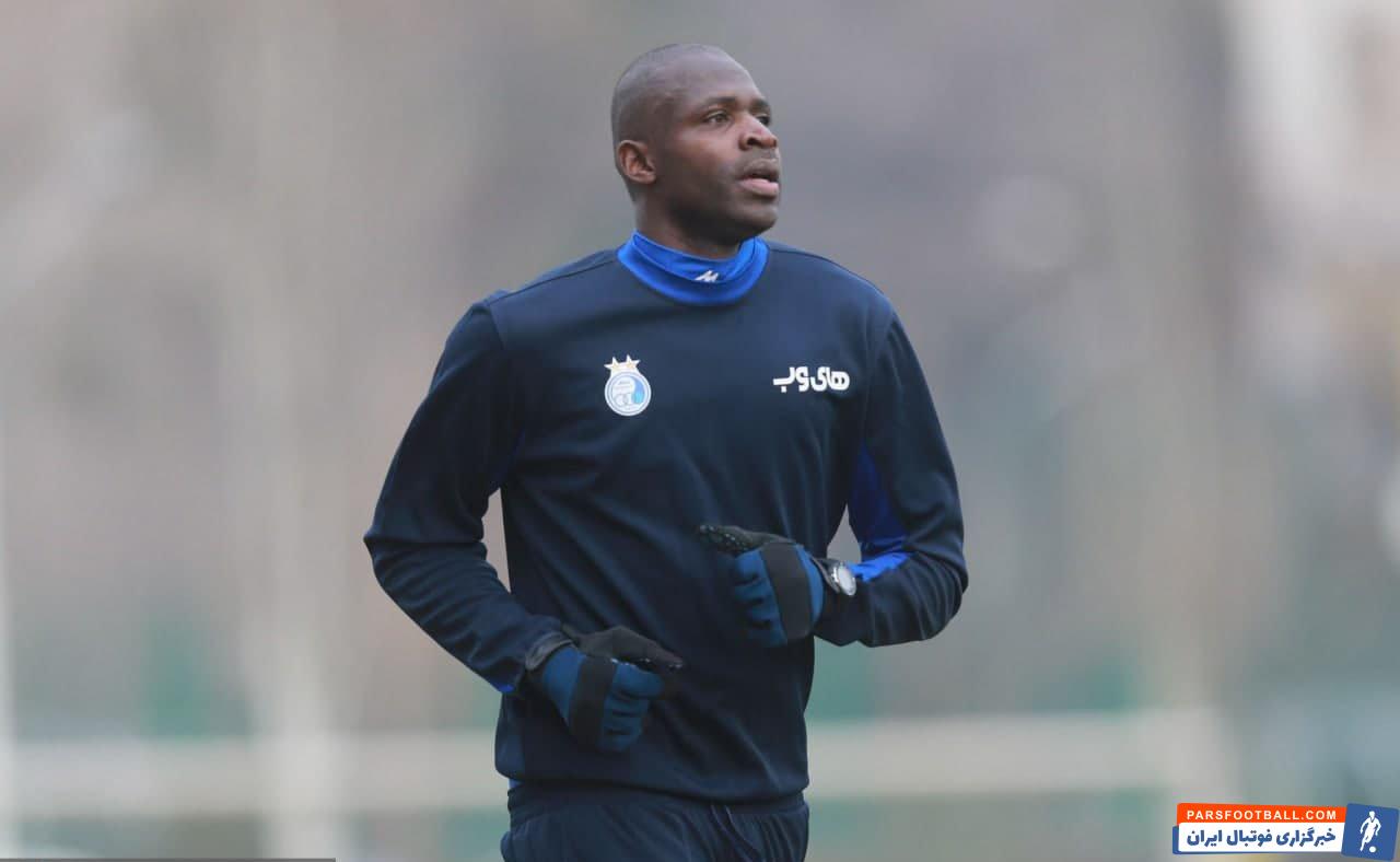 دیاباته این روزها با لباس های گرم در تمرین تیمش حاضر می شود و مشخص است که او تحت تأثیر سرمای پایتخت قرار گرفته است.‌‌‌‌‌‌‌‌‌‌‌‌‌‌‌‌‌‌‌‌‌‌‌‌