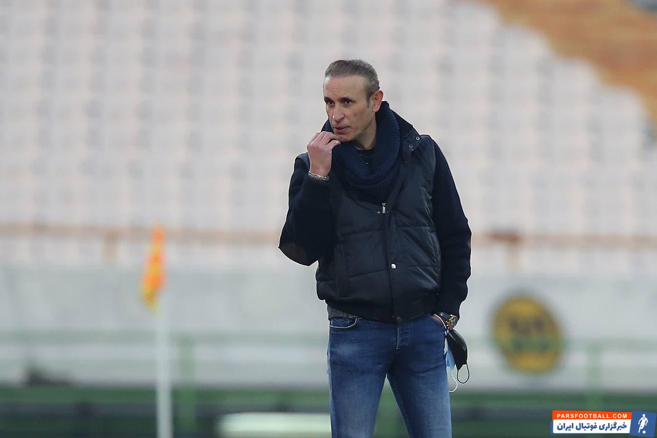 درگیری لفظی یحیی گل محمدی با نیمکت ذوب آهن