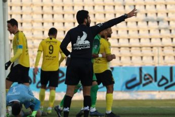 کارشناسی داوری بازی عجیب سپاهان و ماشین سازی از لیگ برتر