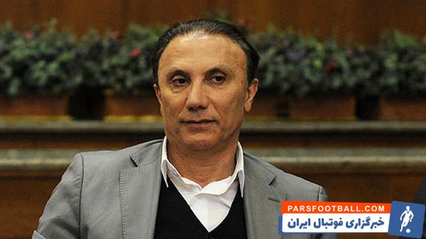 حمید درخشان درباره عملکرد آرمان رمضانی در بازی با شهرخودرو گفت : از ابتدا هم خرید این بازیکن اشتباه بود ، رمضانی در اکثر صحنه ها مبتدیانه عمل کرد .