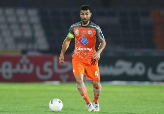 روزبه شاه علیدوست کاپیتان فصل قبل سایپا درباره عملکرد آرمان رمضانی در پرسپولیس گفت : آرمان مهاجم خوبی است و می‌تواند گل‌های زیادی را برای پرسپولیس به ثمر برساند.