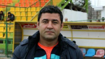 وحید فاضلی ، سرمربی تیم نساجی مازندران درباره لغو بازی تیمش با پرسپولیس گفت : ما هم باید تابع تصمیم سازمان لیگ باشیم و کار دیگری از دست‌مان ساخته نیست.