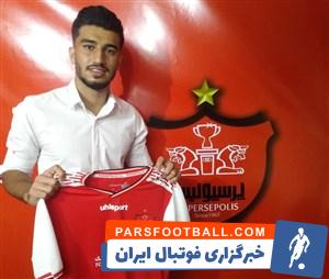 محمد شریفی ، بازیکن پرسپولیس عکسی از یونس دلفی ستاره تیم گریتسا کرواسی منتشر کرد و نوشت : داداش انشالله با قدرت بر می گردی خدا بزرگه .
