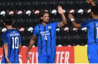 دیو بولتوش ، مدافع هلندی تیم اولسان هیوندای کره جنوبی درباره تیم پرسپولیس گفت : ما از نظر تاکتیکی و تکنیکی تیم بهتری هستیم . پرسپولیس روی ضربات ایستگاهی متمرکز است .