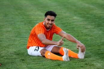 باشگاه تراکتور برای سعید واسعی شرط گذاشته است که ۴۰ درصد از قراردادش را ببخشد و آن را به طور بلند مدت تمدید کند وگرنه قرارداد او فسخ خواهد شد.