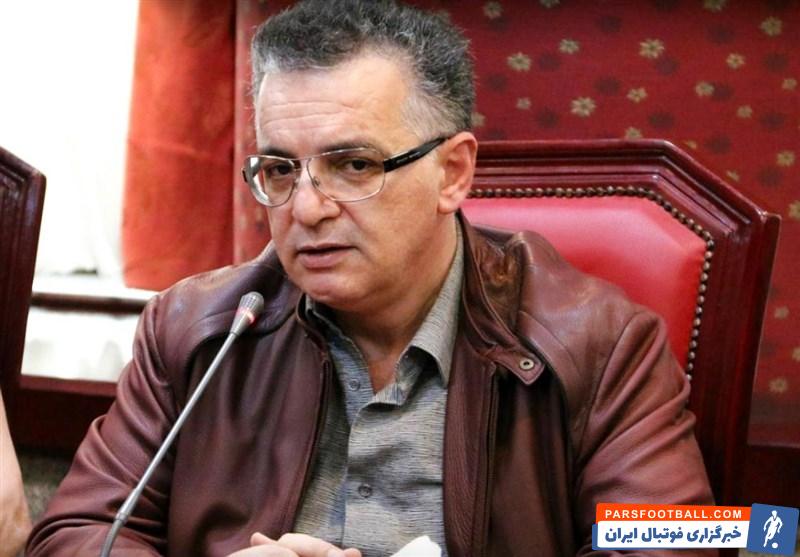 محمدرضا زنوزی در جدیدترین مصاحبه خودش عامل اصلی عدم موفقیت تراکتور را پرسپولیس معرفی کرد و پای این تیم را به دعوای خودش با منصوریان هم کشاند.