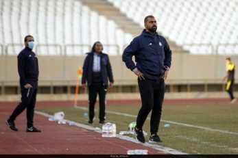 مازیار زارع ، بازیکن پیشین پرسپولیس و سرمربی تیم ملوان دیروز در لیگ یک شکست خورد و از طرفی پرسپولیس هم موفق نشد تا پیروز دربی شود و حسرت مازیار هم دو برابر شود.