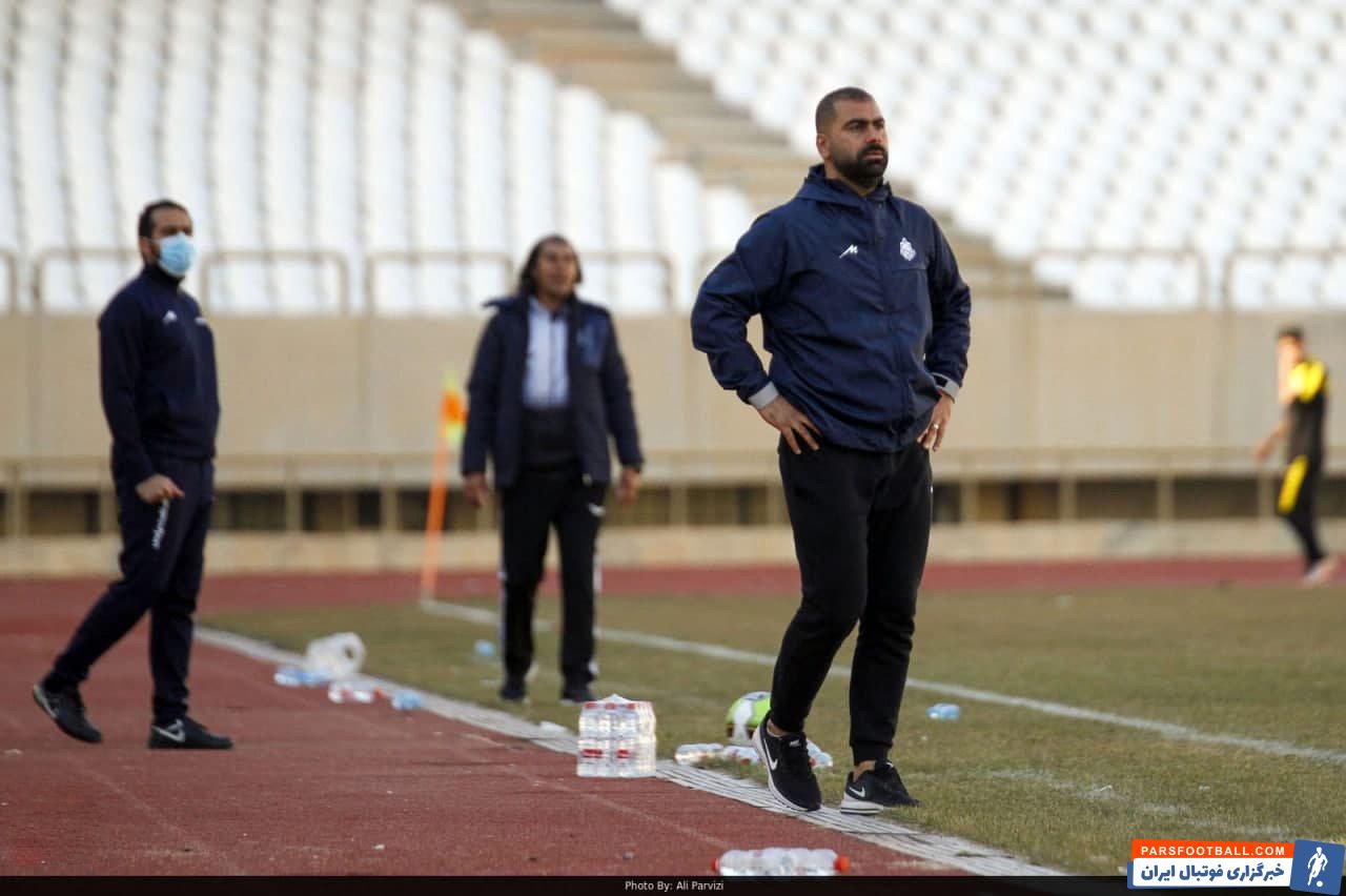 مازیار زارع ، بازیکن پیشین پرسپولیس و سرمربی تیم ملوان دیروز در لیگ یک شکست خورد و از طرفی پرسپولیس هم موفق نشد تا پیروز دربی شود و حسرت مازیار هم دو برابر شود.