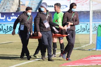 تعویض اجباری محمدرضا اخباری در بازی تراکتور و گل گهر سیرجان