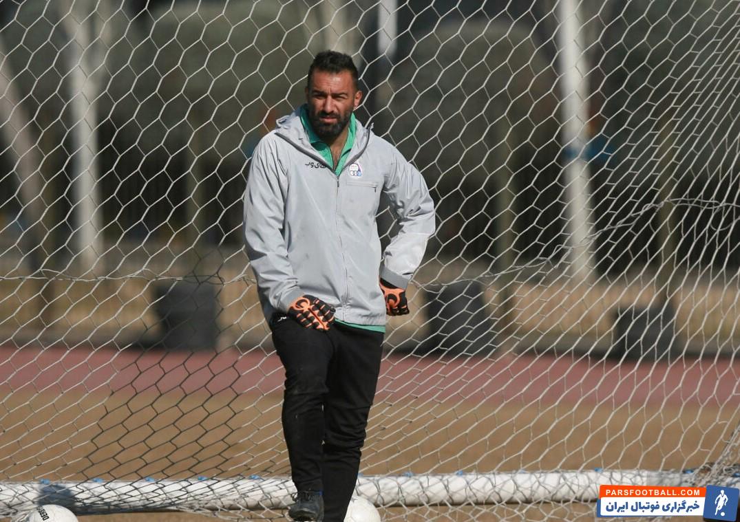 حنیف عمران زاده دروازه بان استقلال