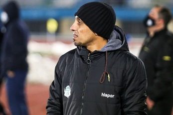 رسول خطیبی درباره بازی تیمش با پرسپولیس در هفته آینده لیگ برتر گفت : همه بازی ها برای ما یکی هستند و در خانه مان به کسی باج نمی دهیم .