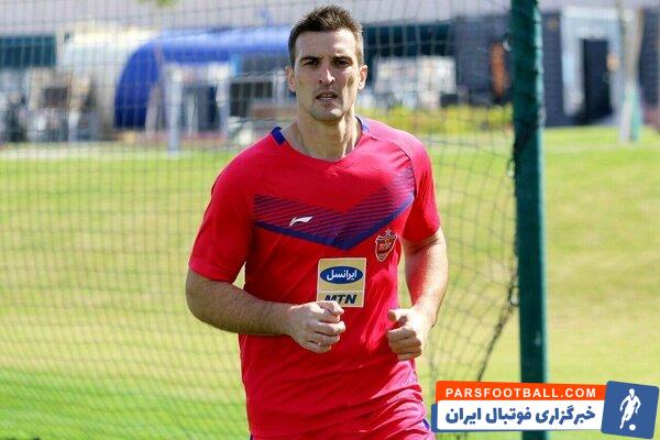 پرسپولیس در آستانه محرومیت از نقل و انتقالات