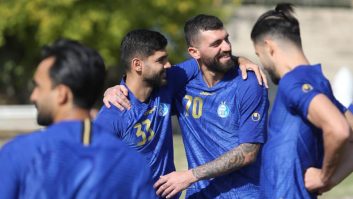 مهدی مهدی پور ، هافبک تیم استقلال در برنامه فوتبال برتر گفت : من از بچگی استقلالی نبودم ولی الان از آبی ترین ها هستم .