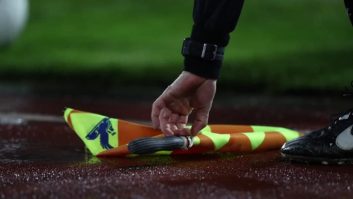 رابطه عجیب آقای مدیرعامل با داوران لیگ برتر