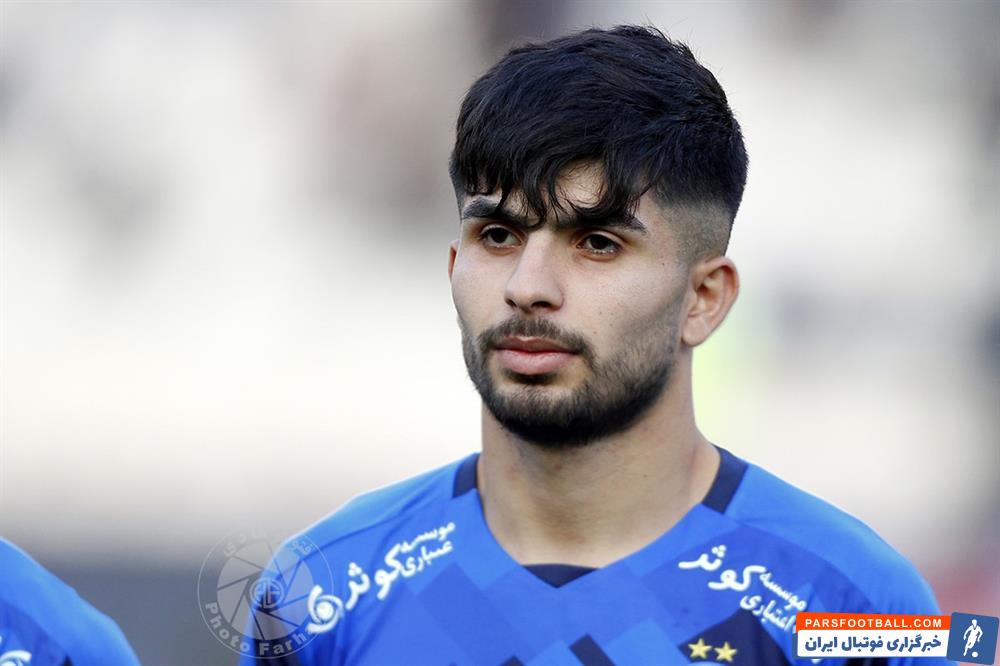 باشگاه های استقلال و تراکتور بر سر رضا آذری به توافق رسیدند و این بازیکن جوان به زودی راهی تبریز می شود تا قراردادش را با این تیم امضا کند.