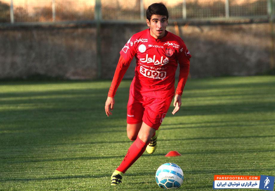 عارف محمد علیپور ،کاپیتان پیشین تیم ملی نوجوانان و بازیکن فصل پیش تیم فجر سپاسی که در تیم منتخب لیگ یک هم قرار گرفته بود ،با قراردادی به تیم امید پرسپولیس پیوست.