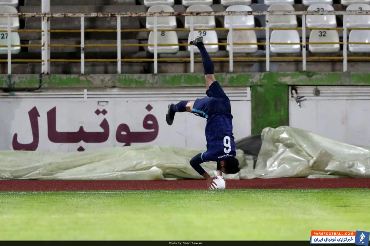 نادر محمدی