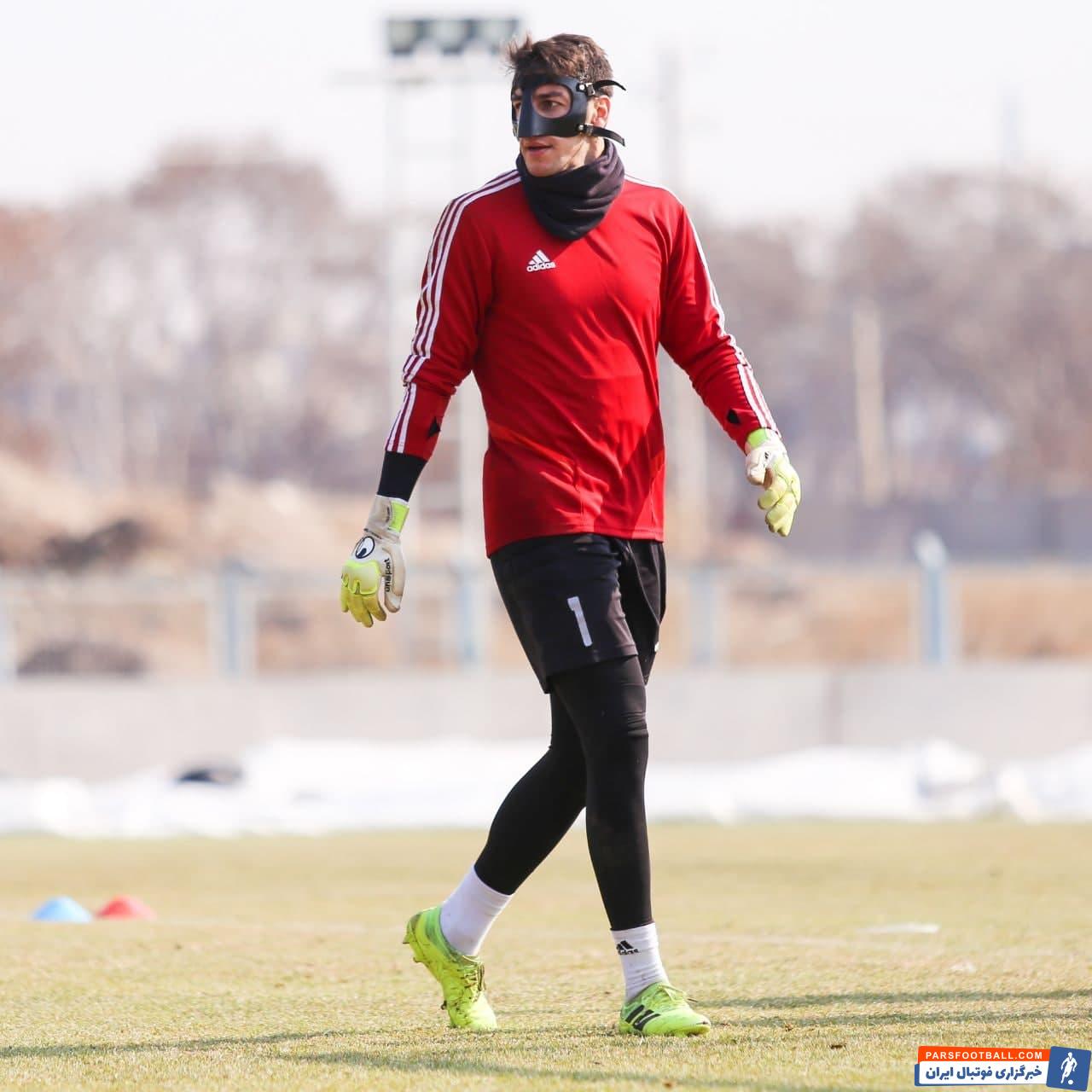 شانس محمدرضا اخباری و حمید فرعباسی برای حضور در بازی پرسپولیس و تراکتور