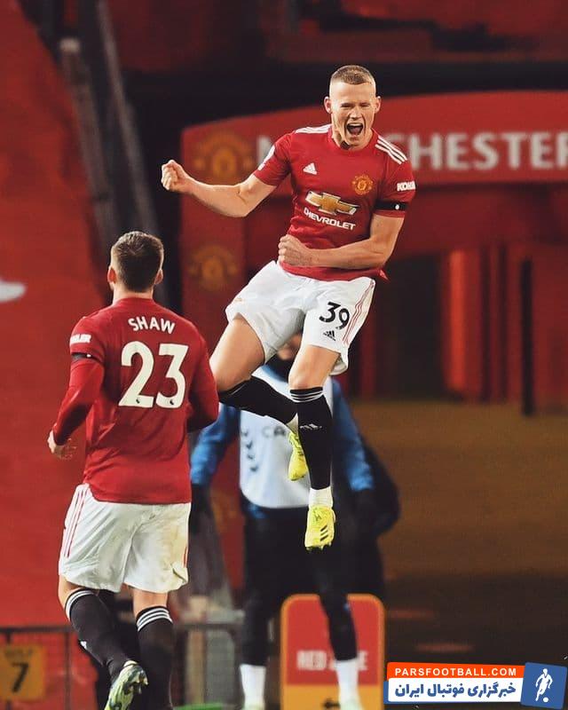 در هفته بیست و سوم لیگ برتر انگلیس تیم های منچستریونایتد و اورتون به مصاف هم رفتند که این بازی با نتیجه سه بر سه مساوی شد.