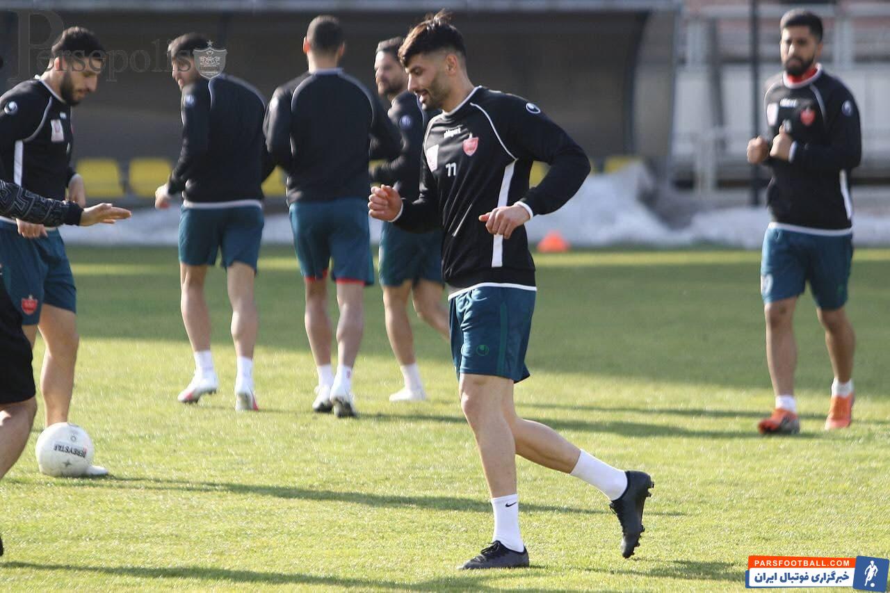 سعید آقایی در آستانه جدال با مس رفسنجان سالروز تولد خود را جشن میگیرد و امیدوار است امروز آن را با پاس گل خاطره انگیز کند.